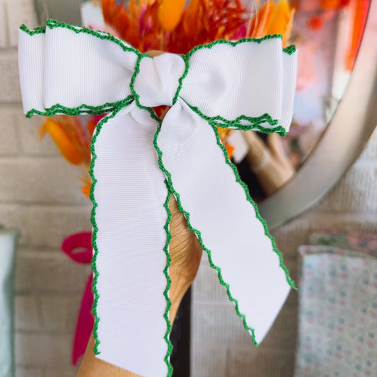 Scalloped Long-Tail Bow